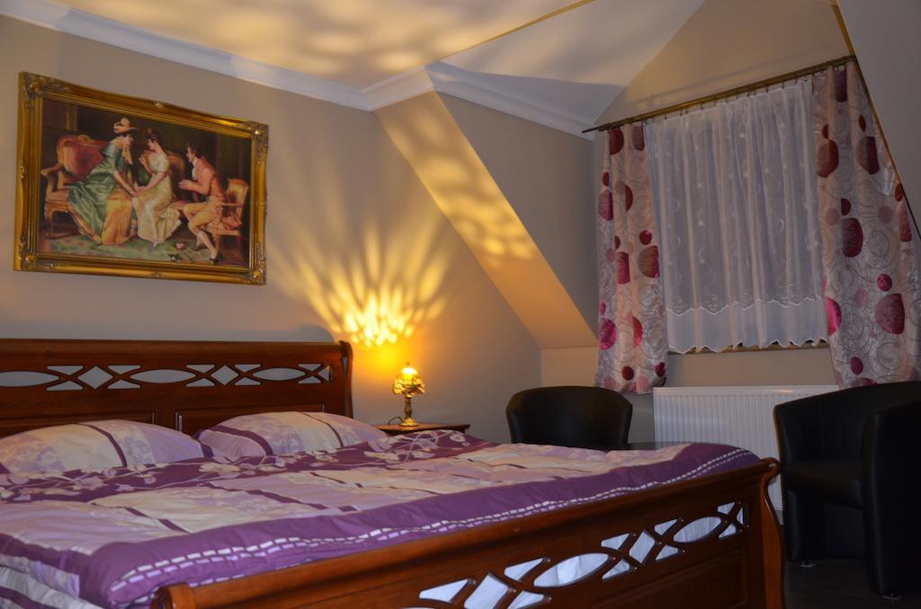 Palatin Apartment Čachtice Cameră foto